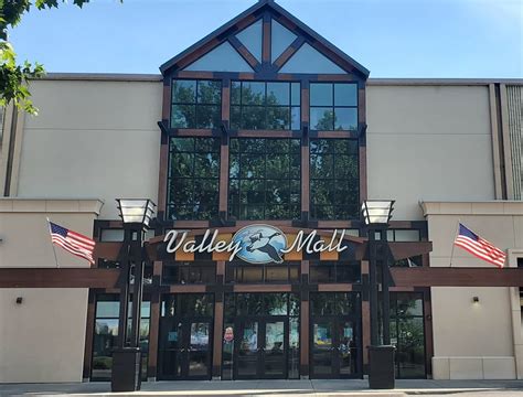 Valley Mall Welcomes New Business During The Holidays