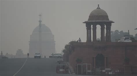 Delhi’s AQI on rise, could touch ‘poor’ soon | Latest News Delhi ...