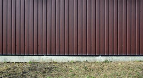 4 Most Popular Siding Materials For Buildings - SimpleHi