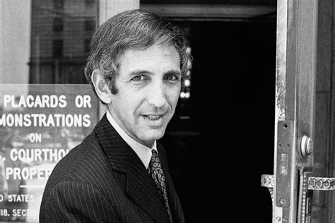 Daniel Ellsberg, who exposed the the truth behind the Vietnam War, dies ...