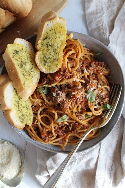 The BEST gluten free spaghetti bolognese recipe