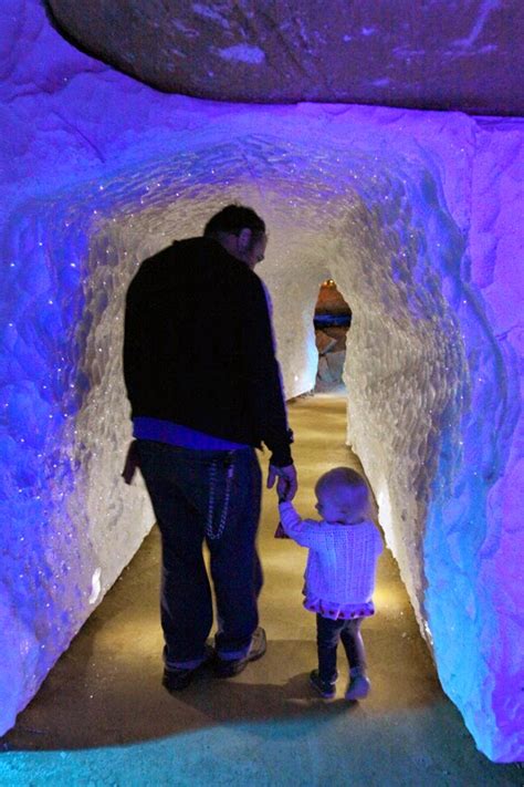 BlondeShot Creative: Ruby Falls Christmas Underground