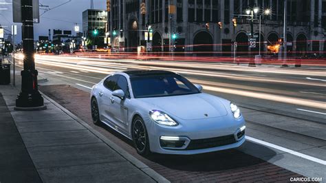 Porsche Panamera 4S E-Hybrid | 2021MY (US-Spec) | Front Three-Quarter