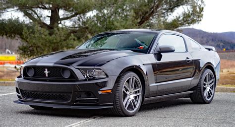 Video: Jay Leno gives detailed look at the 2013 Mustang Boss 302 ...