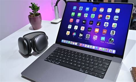 Benefits of a MacBook For Students - Famavip.com