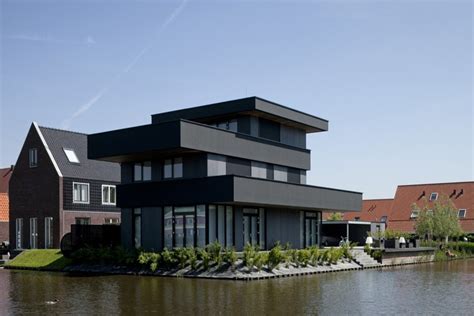 Modern Villa / BBVH Architecten | ArchDaily