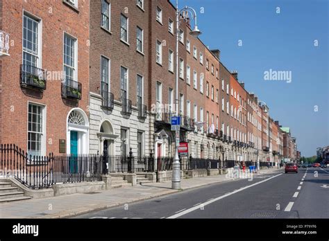 Georgian town houses hi-res stock photography and images - Alamy