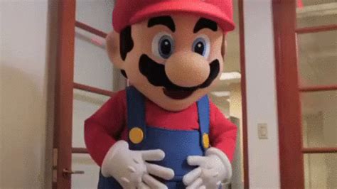 Say Hello to Mario on #WorldHelloDay via GIPHY #mario #supermario # ...