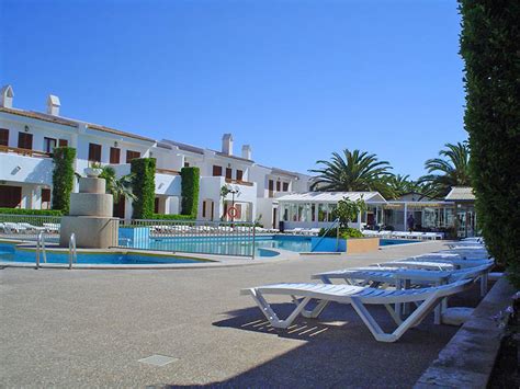 Cristina Villas - Cala Millor Hotels | Jet2Holidays