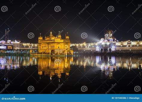 Golden Temple at Night in Amritsar, Punjab, India Stock Photo - Image of hindus, gold: 181940386