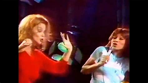 TINA TURNER & ANN MARGARET 1975 | Tina turner, Ann margret, Living legends