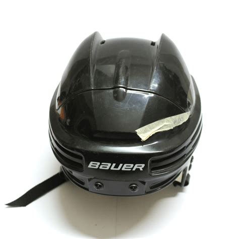 Eishockey helm in Wien mieten | shareonimo.at