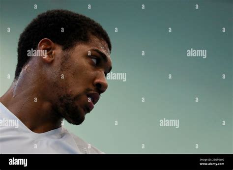 Anthony joshua training hi-res stock photography and images - Alamy