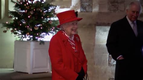 The Queen's Christmas Speech Speaks To The Hard Year We've Had (VIDEO ...