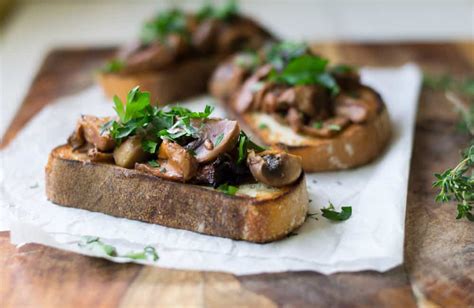 Roasted Mushroom Crostini with Wine and Herbs #Giveaway | The Little ...
