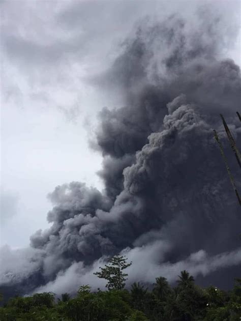 Bulusan Volcano erupts | The Manila Times