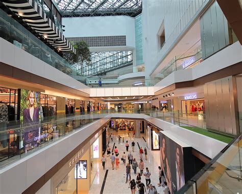 Wafi Mall – Retail Store Tours