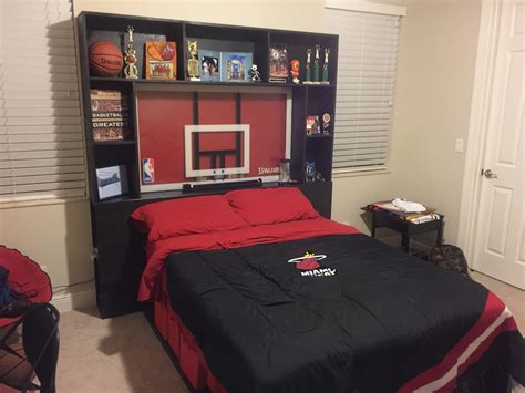 10+ Boys Sports Room Ideas