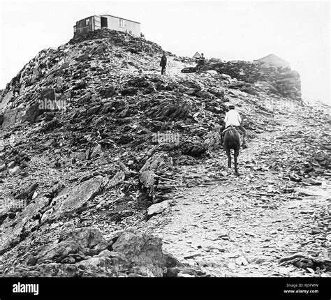 Summit of Mount Snowdon Stock Photo - Alamy