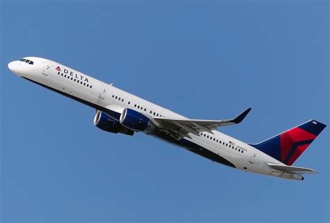 Delta 757 suffers cabin depressurization — Aviation Weekly