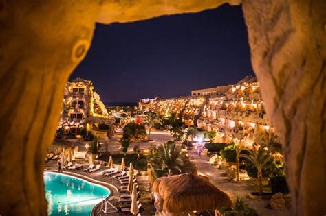 CAVES BEACH RESORT HURGHADA $90 ($̶1̶0̶7̶) - UPDATED 2018 PRICES & Hotel REVIEWS - EGYPT ...