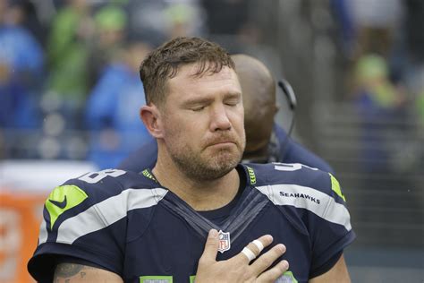 Ex-Seahawk, Green Beret Nate Boyer: 'Not Unpatriotic' to Kneel Before Flag