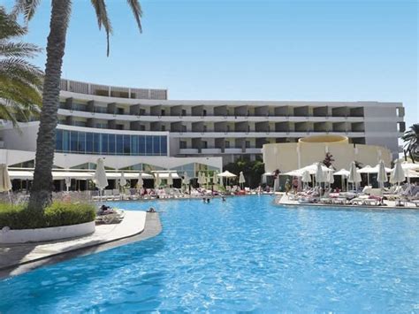 Hotel Louis Imperial Beach recenze (Paphos, Paphos) » Recenze hotelů