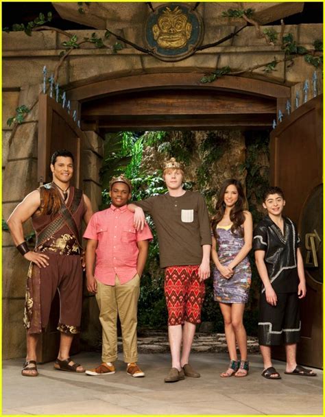 New 'Pair of Kings' Cast Pic -- First Look! | Photo 473972 - Photo ...