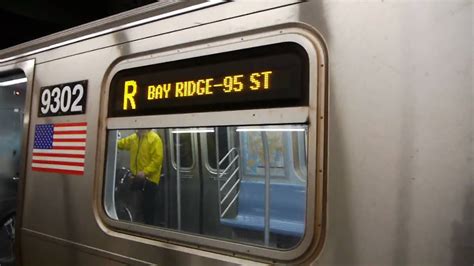 R160 R Train at 86th Street - YouTube