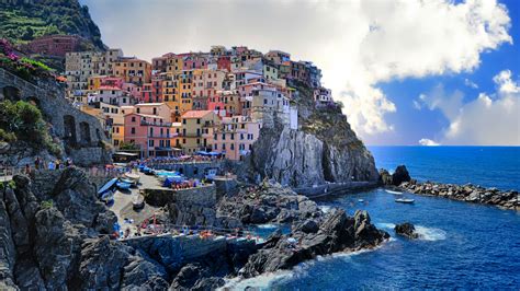 Manarola, Italy - Image Abyss