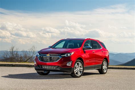 2020 Chevy Blazer vs. 2020 Chevrolet Equinox: Compare Crossover SUVs