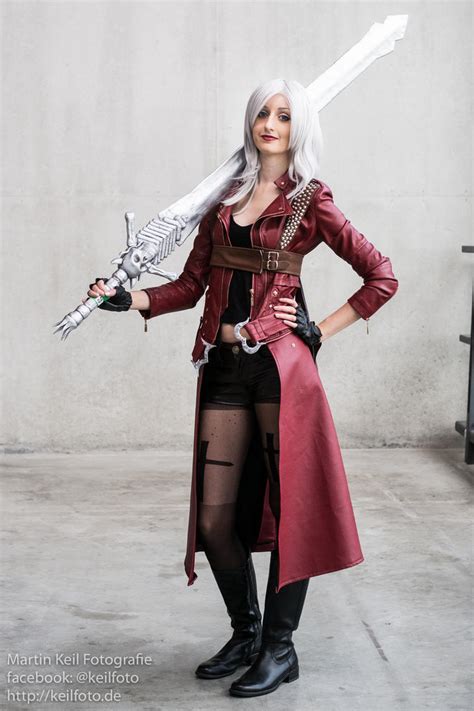 Dante (Devil May Cry 3) Female Cosplay by Likoaria on DeviantArt