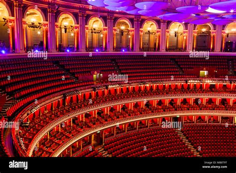 Royal albert hall interior hi-res stock photography and images - Alamy