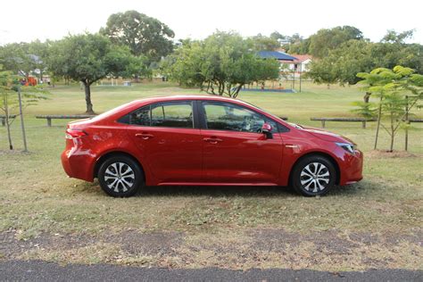 2020 Toyota Corolla Ascent Sport Hybrid sedan review | CarExpert