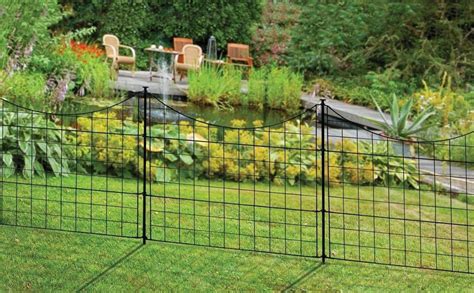 Make Your Lawn Well-Groomed With Metal Garden Fence | Garden Design Ideas