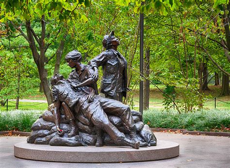 Women's Vietnam memorial in Washington #3 Photograph by Steven Heap ...