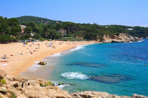 Playa Platja de la Mora en Badalona, Barcelona