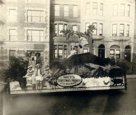 Old Photos Macy's Thanksgiving Day Parade | Ephemeral New York