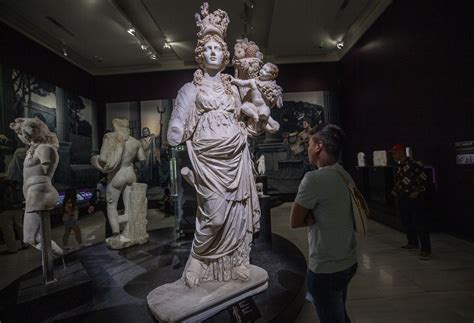 Istanbul Archaeology Museums offer most-admired collections | Daily Sabah