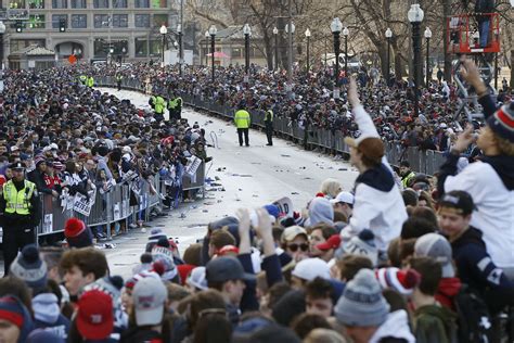 PHOTOS: Patriots Super Bowl victory parade - WTOP News