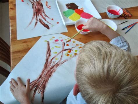 The Do-It-Yourself Mom: Preschool Fall Craft: Fingerprint Pumpkin and Tree