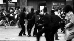 Brixton riots: Has enough changed in 40 years? - BBC News