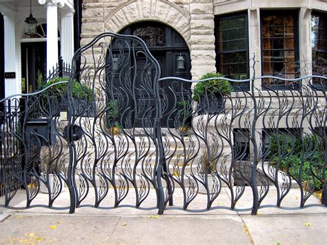 Astor Street Fence | Decorative iron fence and gate on Astor… | Flickr