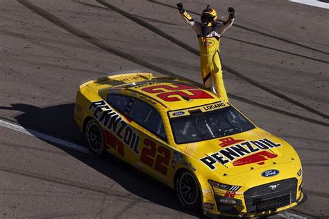 Joey Logano clinches Final Four spot with Vegas win amid Wallace/Larson ...