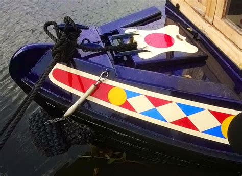 √ Designs Canal Boat Painting