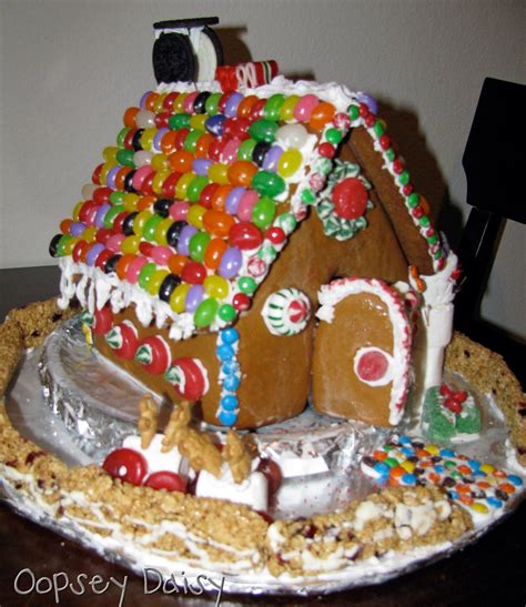 Home Furniture Decoration: Gingerbread House Decorations