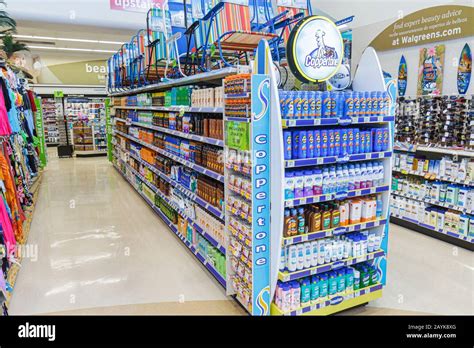 Walgreens aisle hi-res stock photography and images - Alamy