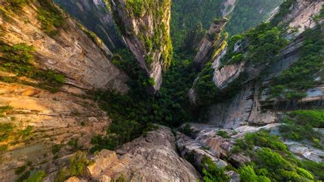 'Avatar Mountains', Zhangjiajie National Forest Park, China - Bing Gallery