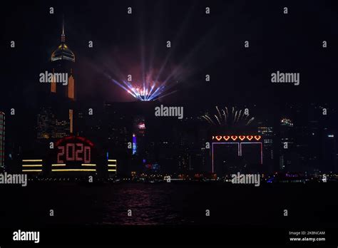 Hong Kong new year fireworks Stock Photo - Alamy