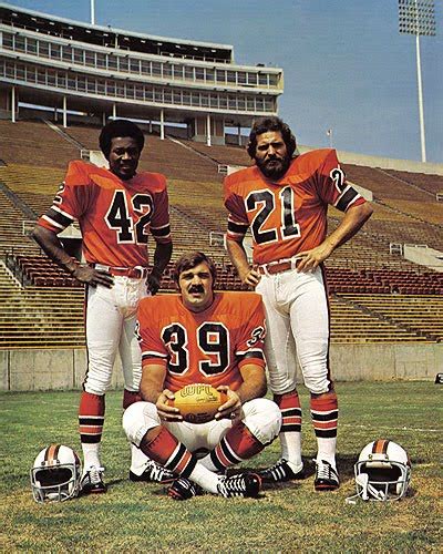 Today in Pro Football History: 1974: Warfield, Csonka, and Kiick Sign with the WFL